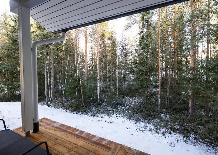 Uusi Paritalohuoneisto 아파트 *